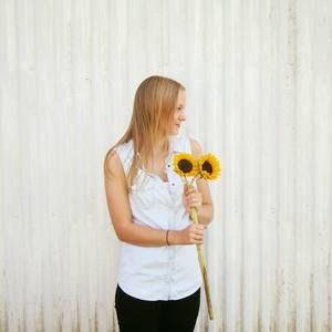 Meet your Posher, Alyson